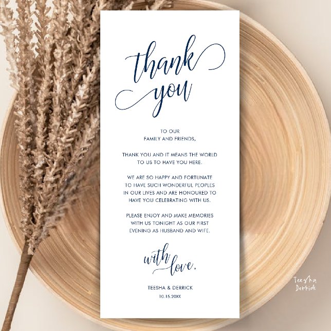 Carte de remerciement de table de dîner moderne et (Modern Classy Wedding Dinner Place Setting Thank You Card in Navy Blue)