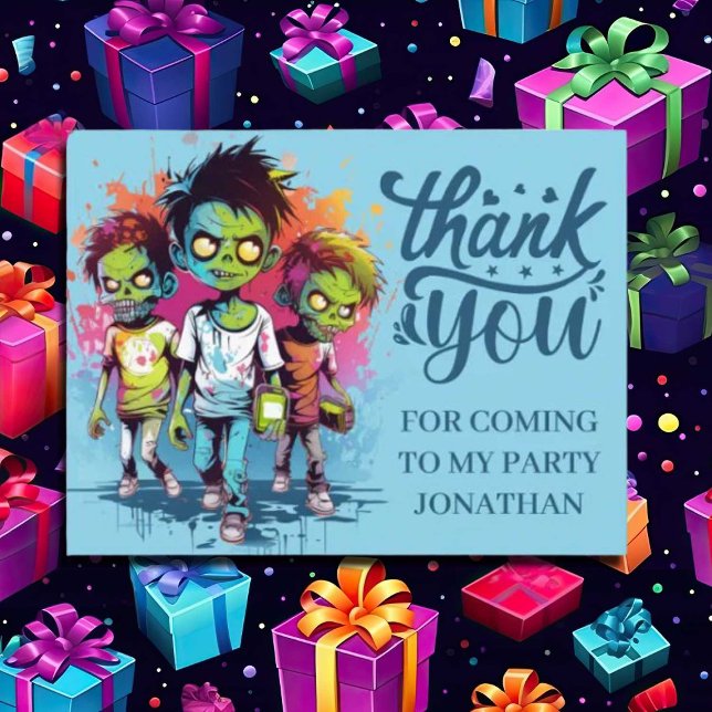 Carte de remerciement Halloween pour garçon sur le (Zombie Walkers,  Your birthday party won't be complete without an array of gruesome zombie props! )