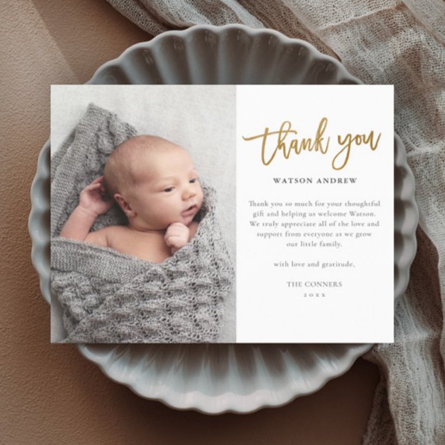 Carte de remerciement photo bébé budget (Modern gold script budget baby photo thank you cards.)