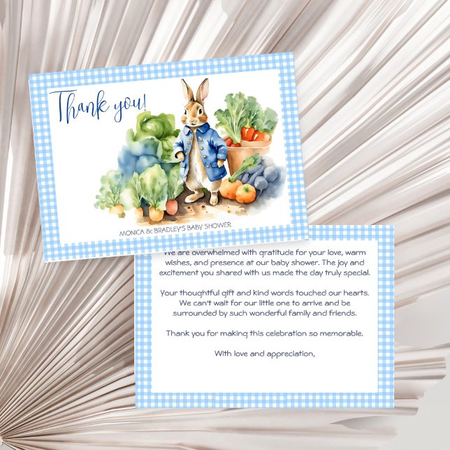 Carte De Remerciements Baby shower de petit garçon Peter lapin (Peter rabbit baby boy baby shower thank you card blue gingham veggie garden cute bunny thank you)
