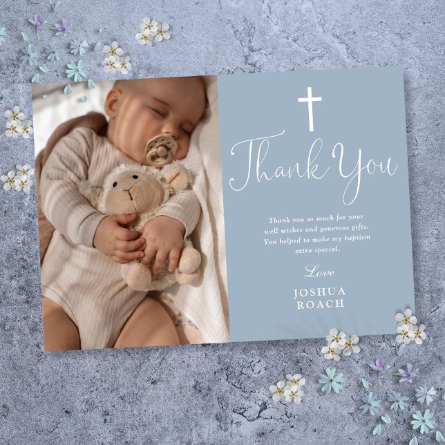 Carte De Remerciements Baptême Moderne Élégant Écriture Bleu Poussiéreux (Dusty Blue Modern Elegant Script Baptism Thank You Card)