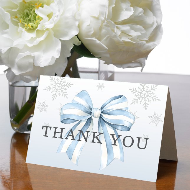 Carte De Remerciements Bébé Il fait froid dehors Bleu Bow (Send winter thanks with Baby It’s Cold Outside Blue Bow Thank You Cards. Elegant snowflake design.)