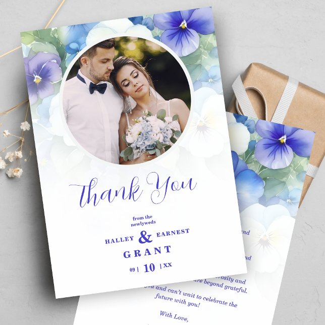 Carte De Remerciements Belle photo classique romantique aux tons bleu flo (Delicate Romantic Modern Classic Floral Blue Shades Photo Thank You Card with Envelope.)