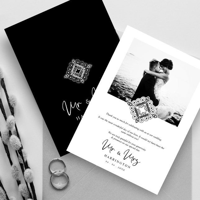 Carte De Remerciements Black & White Mr & Mrs Ornamental Flourish Photo (Black & White Mr & Mrs Ornamental Flourish Photo Wedding Thank You Card with Envelope.)