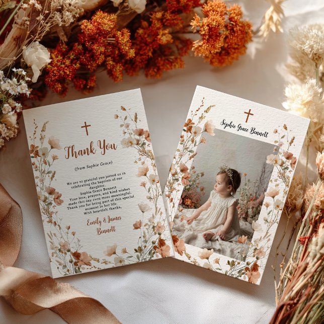 Carte De Remerciements Boho élégant Fleur sauvage Dusty Rose Photo Baptêm (Boho elegant Wildflower Dusty Rose Photo Baptism Thank You Card)