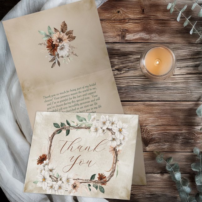 Carte De Remerciements Boho Fleurs Automnales Délicates Mariage Amoureux  (Boho Muted Fall Floral and Grapevine Wreath "Fall in Love" Bridal Shower Collection Thank You)