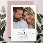 Carte De Remerciements Calligraphie moderne Rose Gold Heart Mariage Photo<br><div class="desc">Ce coeur d'or rose imprimé moderne et chic,  merci de noter les caractéristiques de calligraphie manuscrite à côté de vos noms dans la typographie serif élégante sous votre photo mariage préférée. C'est la version rose et blanche.</div>