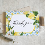 Carte De Remerciements Citron chic et fleurs méditerranéenne Graduation<br><div class="desc">Envoyez un merci à vous avec ce magnifique carte de remerciements botanique. Il présente des illustrations aquarelles de citrons,  de fleurs de citrons et d'un motif méditerranéen. Ce citron est parfait pour les diplômes,  les anniversaires,  et plus encore. Personnalisez en ajoutant des noms et des messages.</div>