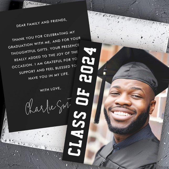 Carte De Remerciements Classe de l'année 2024 moderne noir diplôme photo (Class of year 2024 modern black graduation photo thank you card)