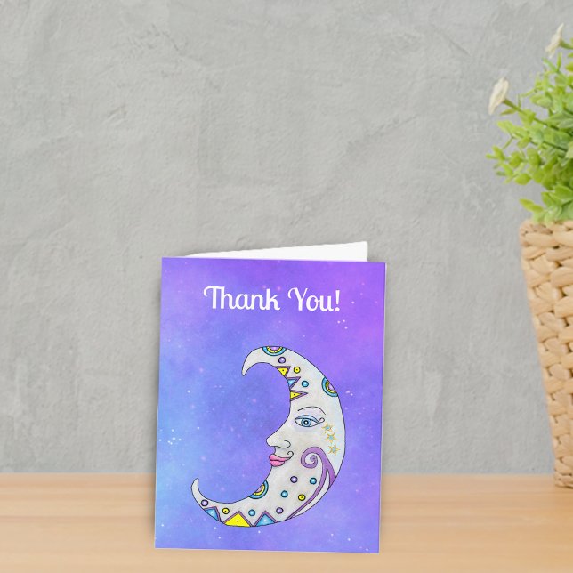 Carte De Remerciements Crescent Lune Joli Visage Couleurs Lumineuses Viol (Pretty fantasy crescent moon with face abstract colourful decorations on purple thank you card.)