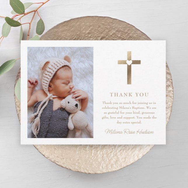 Carte De Remerciements Croix d'or simple avec Baptême de Coeur (Simple Gold Cross with Heart Minimal Photo Baptism Thank You Card.)
