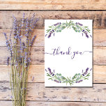 Carte de remerciements de fleurs violettes de lava<br><div class="desc">Un carte de remerciements d'anniversaire féminin et élégant. Un arrière - plan blanc, décoré de lavande, de fleurs violettes et de verdure d'eucalyptus. Sur l'avant grand main écriture et le texte : Merci. Retour : Personnalisez et ajoutez Votre note de remerciement et votre nom. Le nom est écrit avec un...</div>