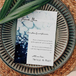 Carte de remerciements de réception de mariage de<br><div class="desc">Ce design Carte de remerciements de mariage de destination bleue associe le blanc élégant et le blanc classique avec des vagues d'aquarelle bleu foncé comme décor somptueux pour une typographie minimaliste sophistiquée et des détails de script boho. Idéal pour une esthétique nautique de luxe moderne, avec un style de plage...</div>