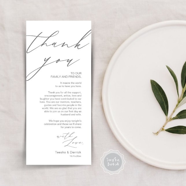 Carte de remerciements de réglage minimaliste du M (Wedding Place Setting Dinner Thank You Card, Modern Romantic Script, in Dark Grey)