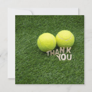 Carte de remerciements de tennis sur gazon vert
