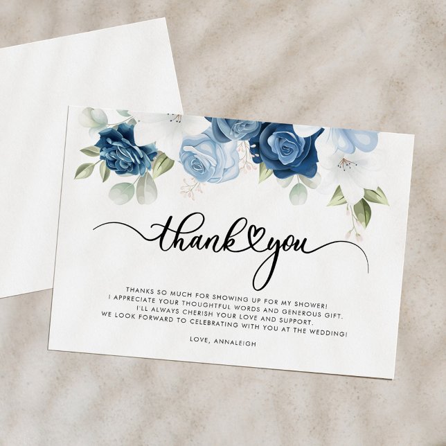 Carte De Remerciements Douche Bleue Poussiéreuse Fleurs Script Mariage (Dusty Blue Floral Script Bridal Shower Thank You Card)