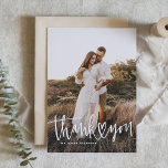 Carte De Remerciements Écriture manuscrite avec Mariage photo de Heart Po<br><div class="desc">Envoyez des remerciements à votre famille et à vos amis avec cette carte de remerciements pliée. Il est doté d'un script blanc avec lettrage à la main avec accent du coeur. Ce carte de remerciements photo est parfait pour les mariages, les diplômes et bien plus encore. Personnalisez en ajoutant votre...</div>