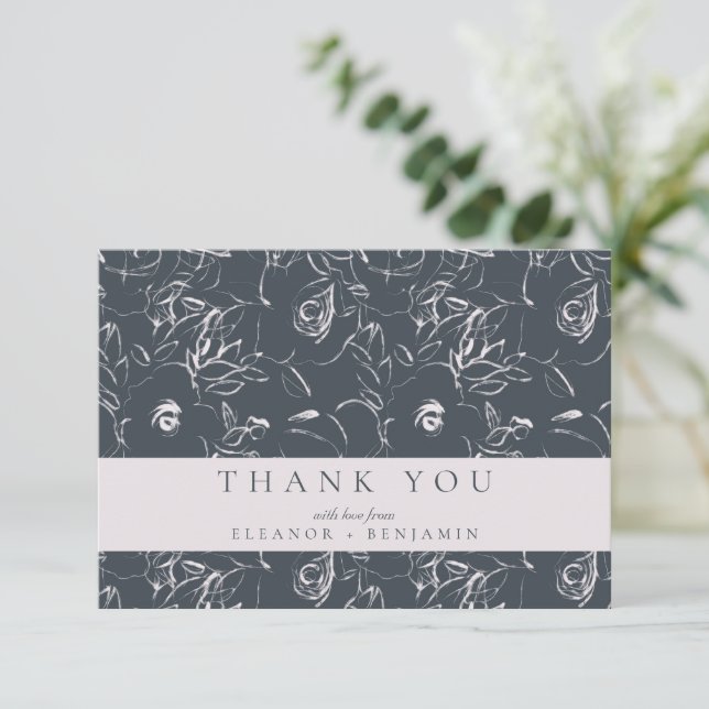 Carte De Remerciements Elégant Blush Grey Botanical Floral Mariage Person (Debout devant)