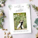 Carte De Remerciements Elégant Eucalyptus Mariage Photo<br><div class="desc">Envoyez votre remerciement avec ce magnifique carte de remerciements photo "Avec amour et gratitude". Design avec délicate aquarelle Eucalyptus détails de la verdure et de beaux éléments de calligraphie manuscrits modernes. Une partie de notre collection "MInimal and Graceful Eucalyptus Mariage", avec des produits de coordination incluant enveloppes assorties, étiquettes de...</div>