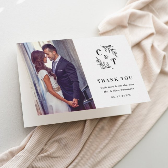Carte De Remerciements Élégant Monogramme noir et blanc photo Mariage (Elegant Monogram Greenery Leaves Wedding Photo Thank You Cards.)