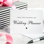 Carte De Remerciements Élégant planificateur de mariage<br><div class="desc">Merci Express à votre wedding planner ou coordinateur avec notre Carte de remerciements Elégant Wedding Planner. Avec son élégante calligraphie, son design moderne et son jeu de couleurs minimalistes noir et blanc, cette carte chic et unique est le moyen parfait pour transmettre votre appréciation sincère avec élégance et sophistication, ce...</div>
