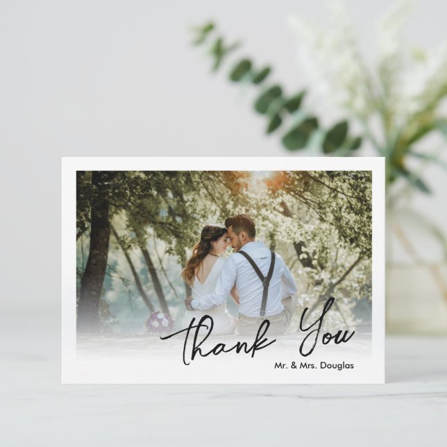 Carte De Remerciements Élégant script mariage simple typographie photo (Debout devant)