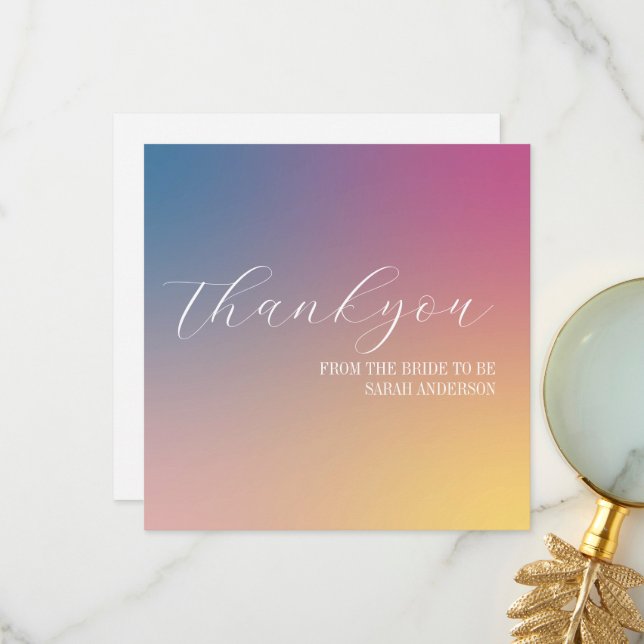 Carte De Remerciements Élégante Douche de Mariée Dégradé Violet  (Devant/Arrière en situation)