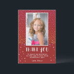 Carte De Remerciements Étoiles colorées Red Birthday Girl Photo<br><div class="desc">Étoiles colorées Rouge Anniversaire Enfants Carte de remerciements photo fille. Carte de remerciements d'anniversaire rouge mignon pour vos amis et votre famille. Téléchargez votre photo et personnalisez la carte avec votre nom et votre texte. La carte a des étoiles et des taches colorées. Super comme carte de remerciements pour les...</div>