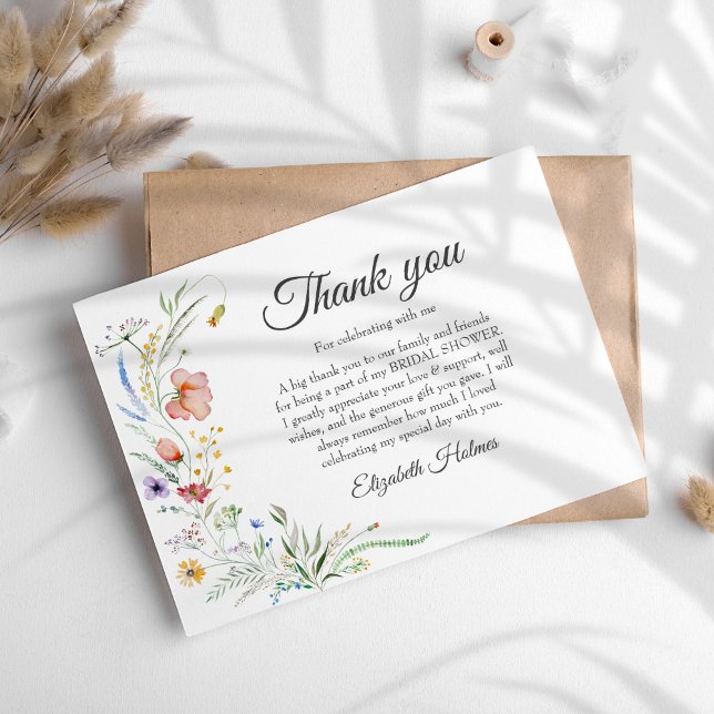Carte De Remerciements Fête de Mariée Champêtre Bohème de Fleurs Sauvages (Bohemian Wildflower Meadow Bridal Shower Thank You Card on a sunny boho table.)
