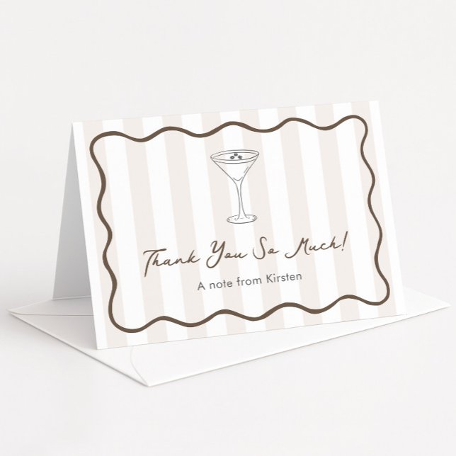 Carte De Remerciements Fête des mariées café expresso Martini à la main (Chic folding thank you card design for an espresso martini theme bridal shower or bachelorette party)