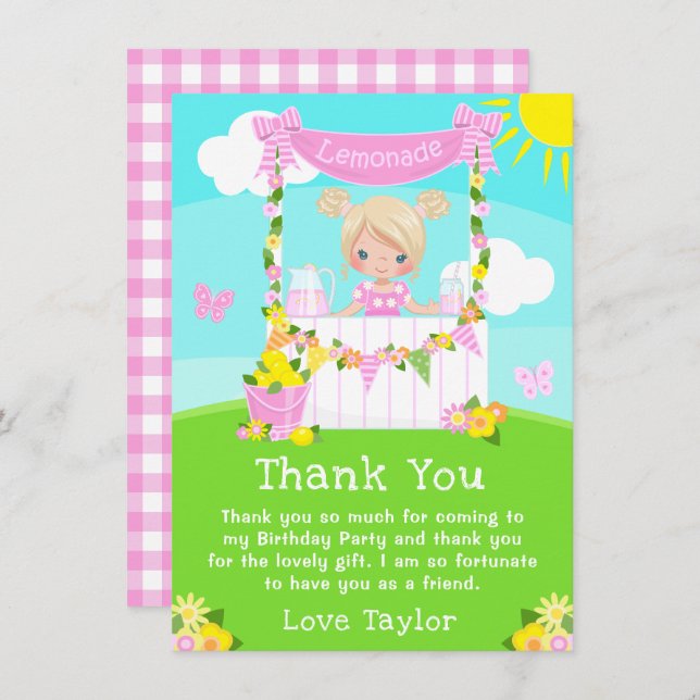 Carte De Remerciements Fille aux cheveux blonds debout près d'un stand de (Devant / Derrière)