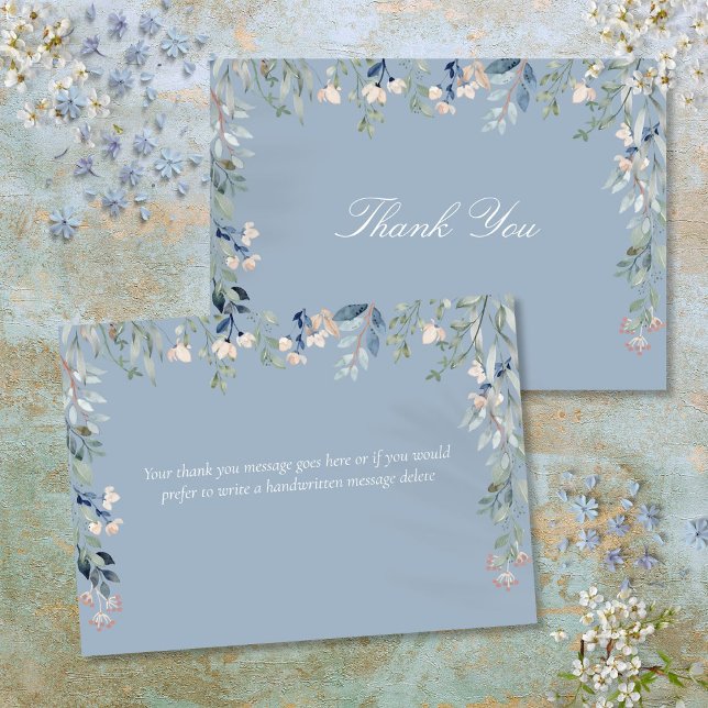 Carte De Remerciements Fleur sauvage floral Dusty Blue Script (Floral Wildflowers Dusty Blue Script Thank You Card)