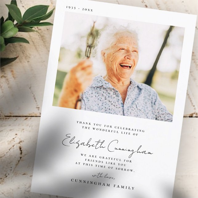 Carte De Remerciements Funérailles Mémorial Élégant Simple Moderne Photo  (Créateur téléchargé)