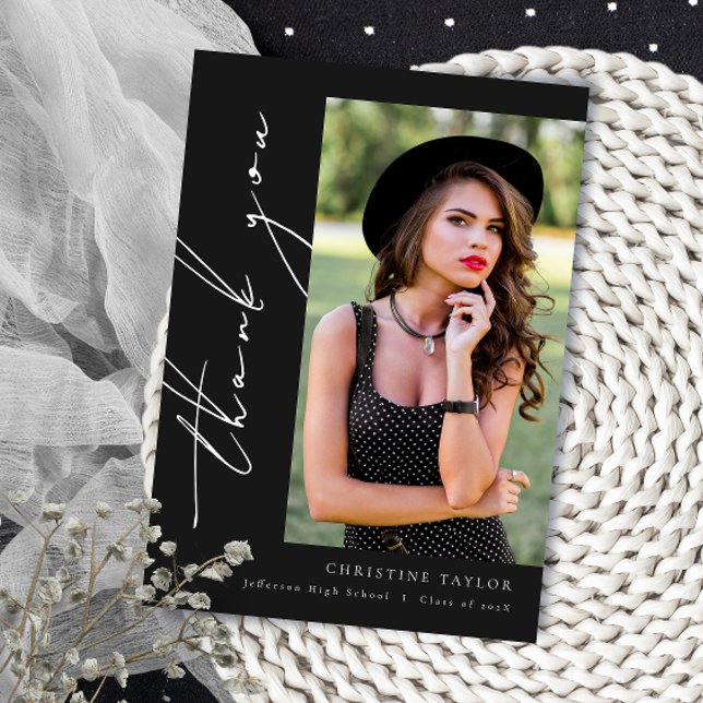 Carte De Remerciements Graduation de script moderne noir (Créateur téléchargé)