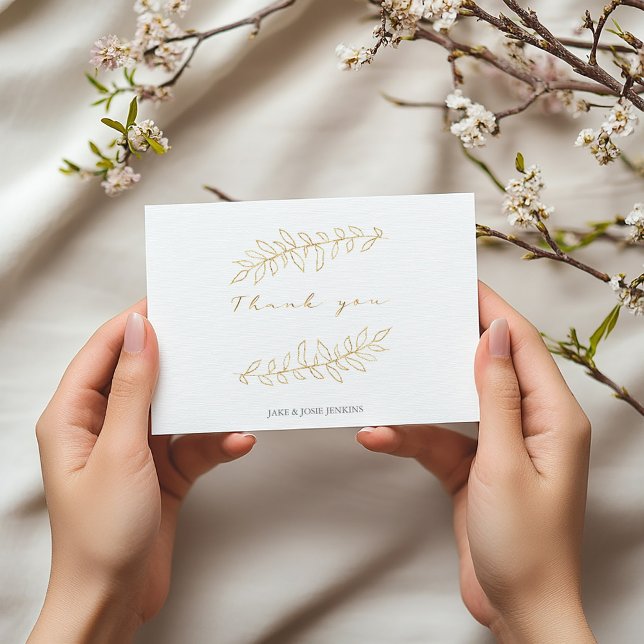 Carte De Remerciements Joli feuille d'or, mariage (Gold leaf thank you card with elegant script and couple’s names)