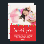 Carte De Remerciements Jote Fun Bunting Drapeau Kid BIrthday Photo<br><div class="desc">Joli carte de remerciements photo d'anniversaire du drapeau à flots pour votre fête d'anniversaire de fille ou garçon. Merci à votre invité d'être venu à la fête d'anniversaire de votre enfant! Le design a coloré drapeaux de fête d'anniversaire en vert, bleu et rouge et une photo - insérez la photo...</div>