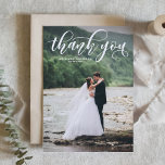 Carte De Remerciements Lovely Modern Calligraphy Photo Mariage Photo<br><div class="desc">Envoyez des remerciements à votre famille et à vos amis avec ce carte de remerciements photo personnalisable. Il présente une calligraphie moderne et un motif floral modifiable. Personnalisez en ajoutant votre photo et vos détails. Ce carte de remerciements photo est parfait pour les mariages,  diplômes,  anniversaires et autres événements.</div>
