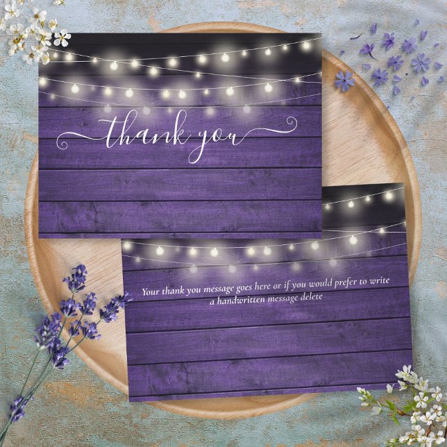 Carte De Remerciements Lumières de Chaîne en Bois Rustique Violet pour Ma (Purple Rustic Wood String Lights Script Wedding Thank You Card)