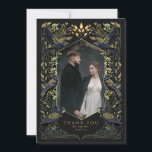 Carte de remerciements Mariage de corbeau vert enc<br><div class="desc">Design mariage élégant, fantaisiste et gothique, idéal pour une célébration enchanteresse sur le thème de la forêt ou une affaire gothique sombre et humoristique. Ce design se décline dans un cadre d'épines bleues turquoises, de baies, de verdure et d'or. Objets correspondants dans notre boutique pour un thème de fête complet....</div>