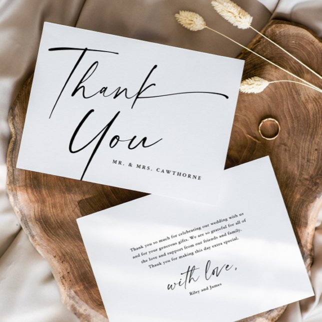 Carte De Remerciements Mariage écriture élégante moderne  (Simple Modern handwritten Script Black and White Wedding Thank You Card.)