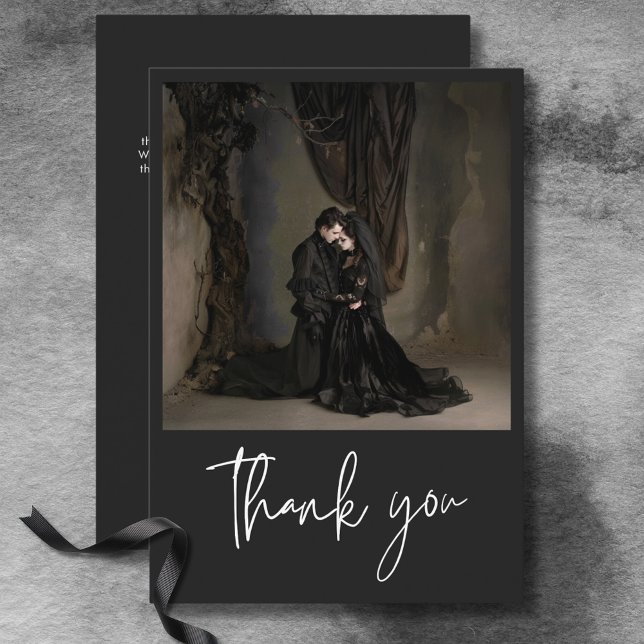 Carte De Remerciements Mariage photo minimal de la moisissure foncée (Dark Moody Minimal Photo Wedding Thank You Card)