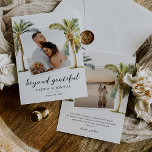 Carte De Remerciements Mariage photo Tropical Beach<br><div class="desc">Dites merci avec style avec ces cartes de remerciement de mariage de plage d'été! Parfait pour envoyer à vos invités qui ont partagé votre journée spéciale et ont montré leur amour et leur soutien. Avec deux de vos photos de mariage, une magnifique police de caractères à script qui dit "au-delà...</div>