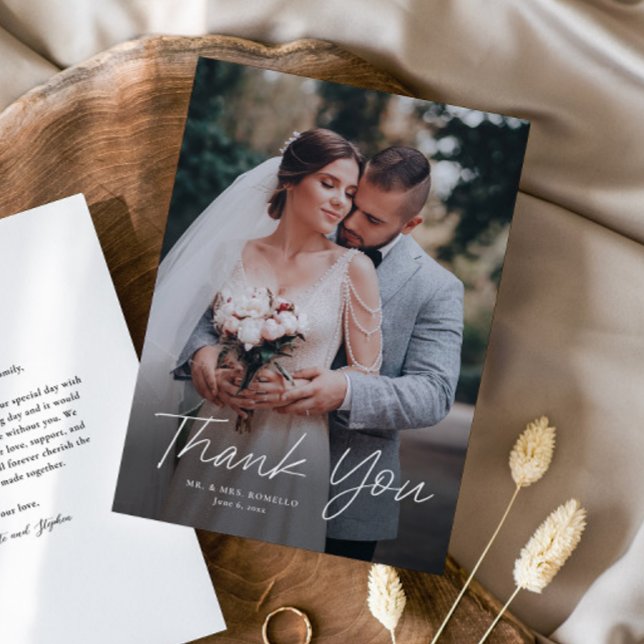 Carte De Remerciements Mariage Simple Photo Écriture Moderne (Simple handwritten script wedding photo thank you cards.)