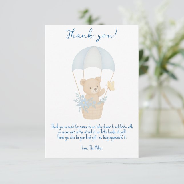 Carte De Remerciements Ours en peluche mignon avec Baby shower en parachu (Debout devant)
