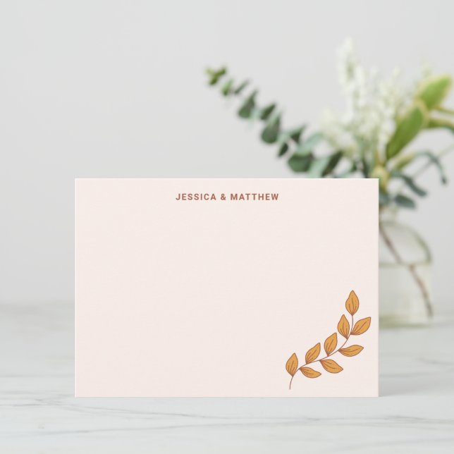 Carte De Remerciements Personnalisé Boho Earthy Vine Nom de mariage perso (Debout devant)