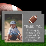 Carte De Remerciements Photo de garçon Football Ball Anniversaire de l'en<br><div class="desc">Boy Photo American Football Ball Carte de remerciements d'anniversaire de l'enfant. Design moderne et simple avec un ballon de football américain. Un grand carte de remerciements d'anniversaire pour vos amis et votre famille - merci à votre invité pour leurs cadeaux, cartes et souhaits. Ajoutez votre photo et personnalisez la carte...</div>