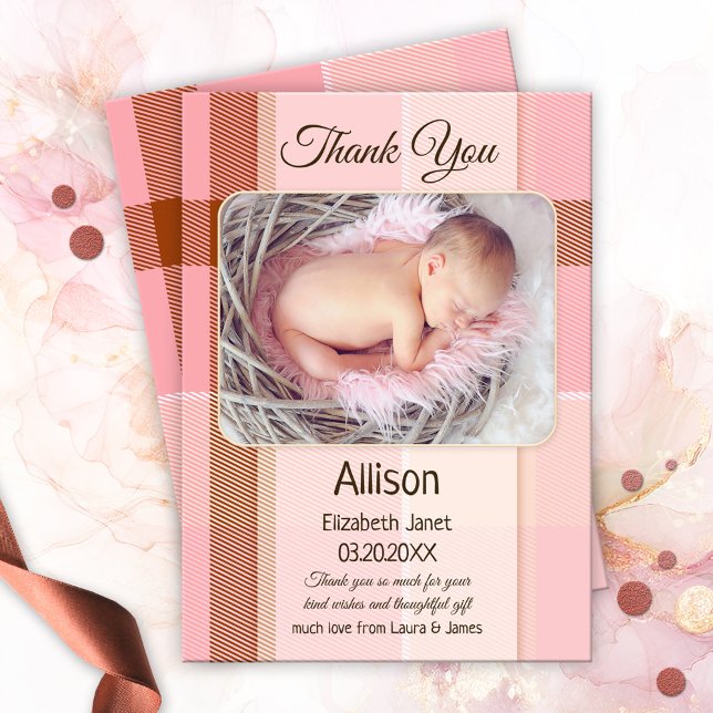 Carte de remerciements photo de la petite fille ro (Baby Thank You card with a photo of your own baby girl on a pink pastel with chocolate plaid)