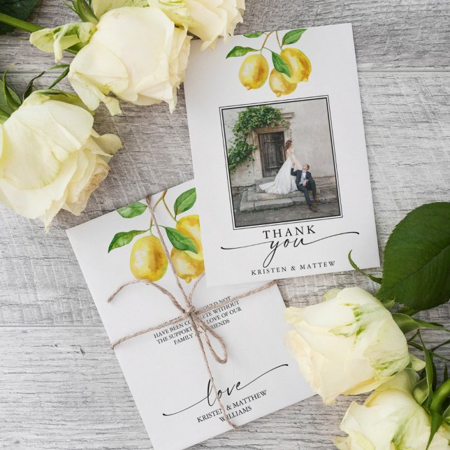 Carte De Remerciements Photo de mariage Citrus Aquarelle au Citron (Show your gratitude in style with our lemon-themed wedding thank you cards.)