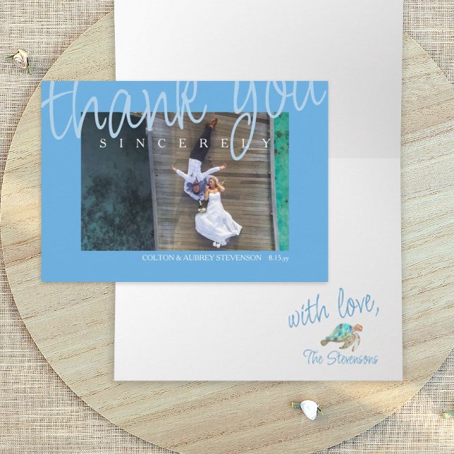 Carte de remerciements photo Mariage bleu tropical (Tropical blue wedding photo thank you card with sea turtle - turquoise, teal blue, malibu blue)