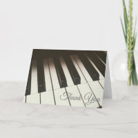 Photographie de touches de piano noires et blanche